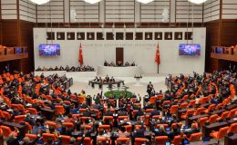 Meclis’te ‘akraba atamaları’ tartışması