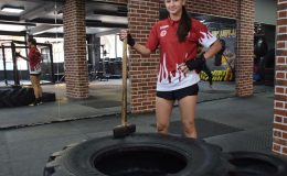 Kick boksçu Elif’ten dünya şampiyonluğu