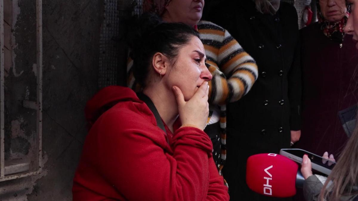 Bağcılar’da 4 katlı binada yangın: 1 ölü